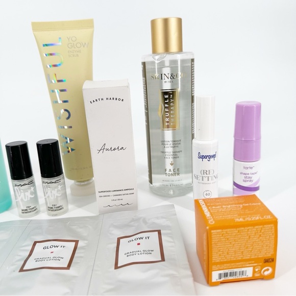 Beauty Bundle Assortment - Picture 8 of 9